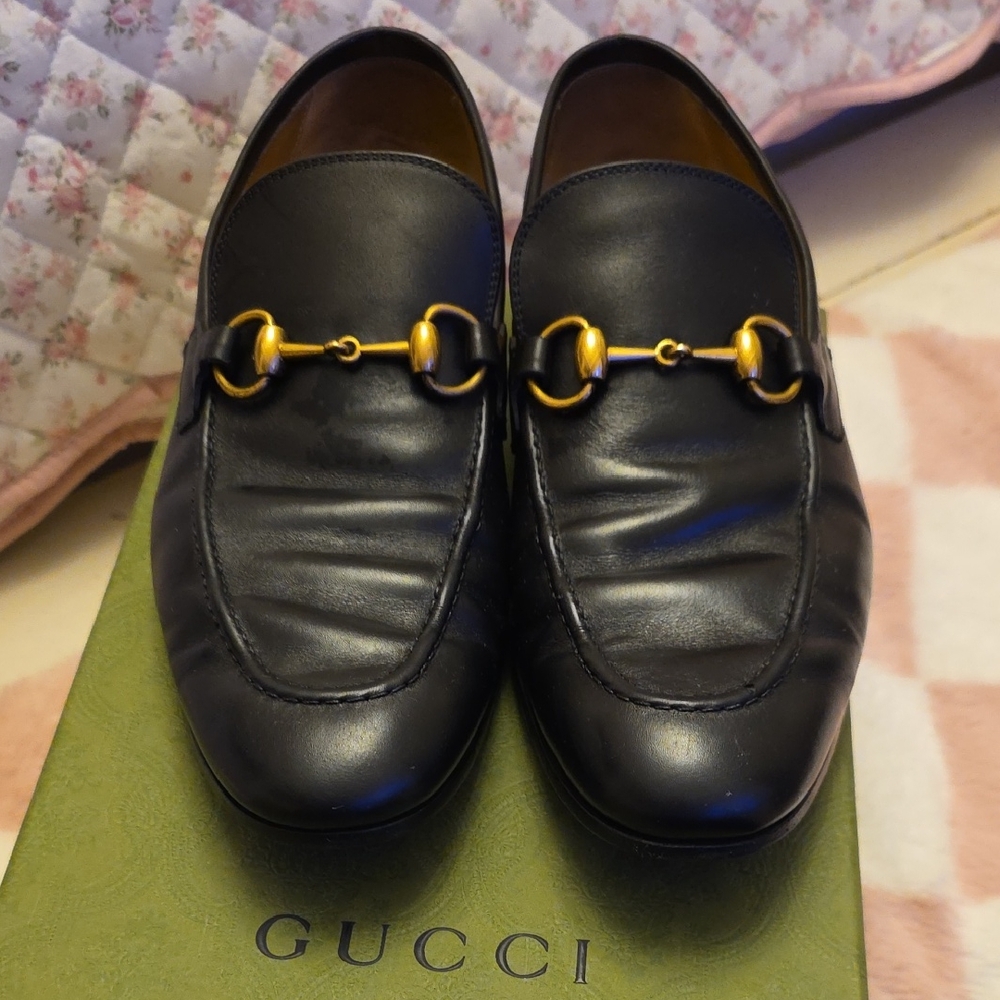 Gucci Black Leather Loafers with Gold Detail